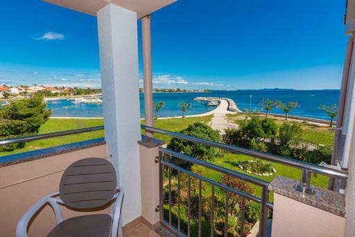 Apartmani Lorena Privlaka  Exteriör bild